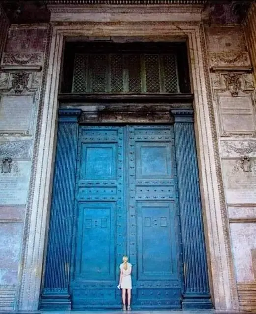 Cánh cửa đền Pantheon